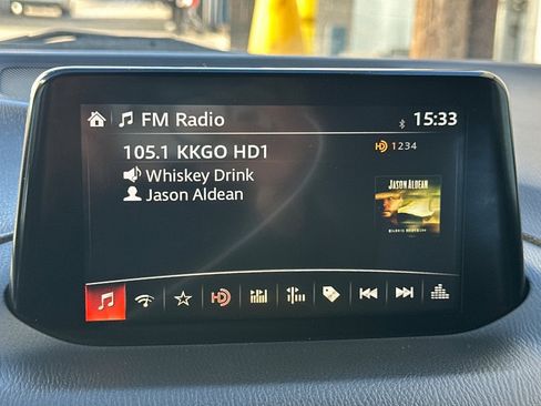 Used 2017 MAZDA MAZDA3 Touring image 19