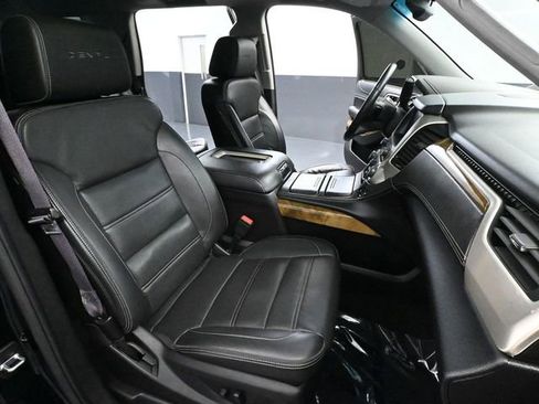 Used 2017 GMC Yukon Denali image 57