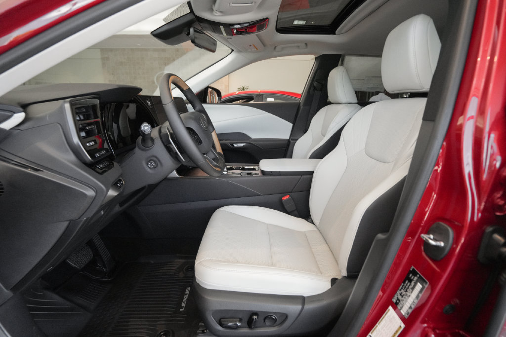 New 2026 Lexus RX 350 F Sport FWD image 6