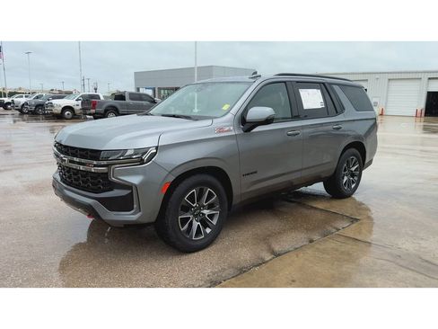 Used 2021 Chevrolet Tahoe Z71 w/ Z71 Off-Road Package AWD/4WD image 4