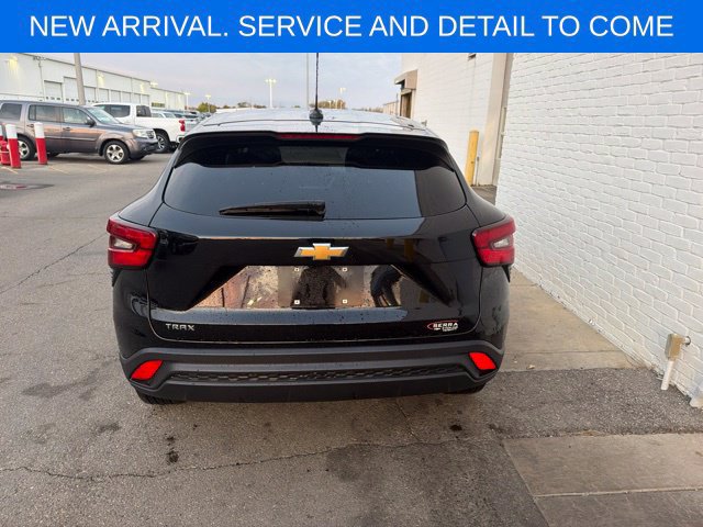 Used 2024 Chevrolet Trax LS w/ LS Convenience Package FWD image 10