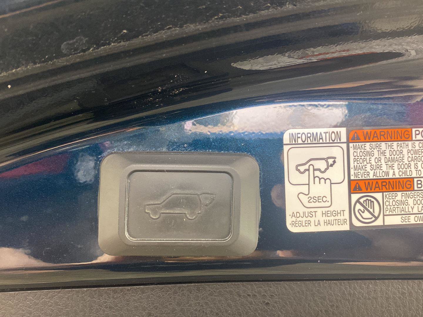 Used 2018 Toyota RAV4 XLE AWD/4WD image 28