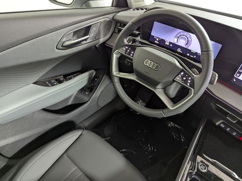 New 2026 Audi Q3 quattro 2.0T AWD/4WD image 9