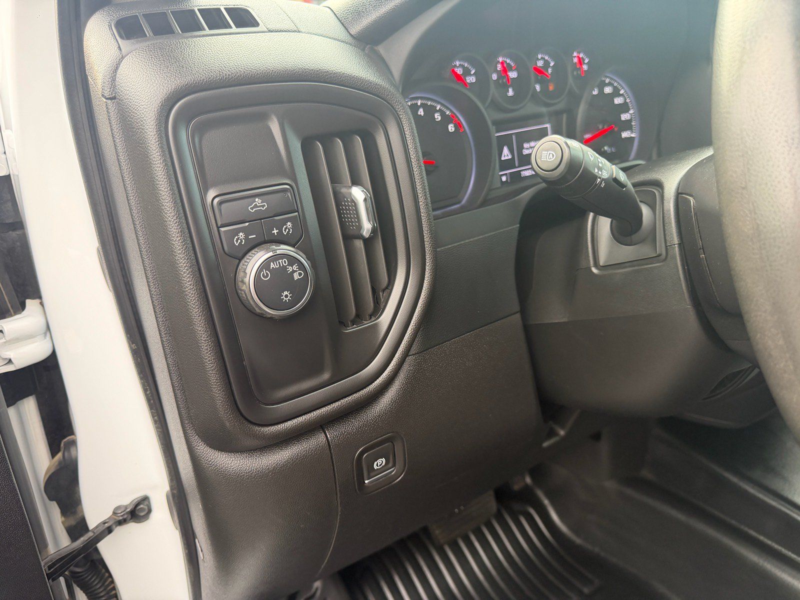 Used 2024 Chevrolet Silverado 1500 W/T w/ Trailering Package RWD image 19