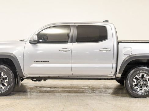 Used 2021 Toyota Tacoma TRD Off-Road image 8
