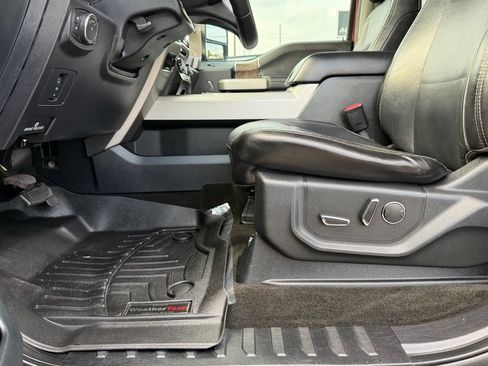 Used 2017 Ford F250 Lariat w/ Lariat Value Package AWD/4WD image 38