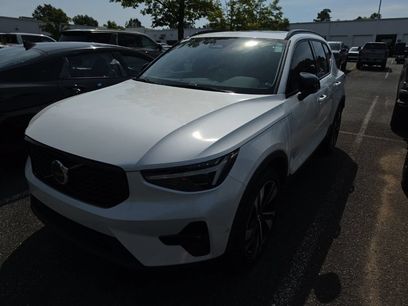 Used 2024 Volvo XC40 B5 Ultimate w/ Protection Package Premier