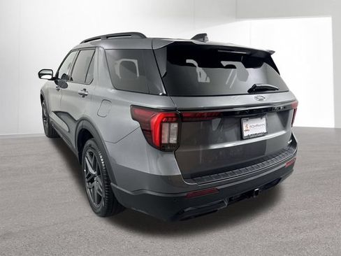 Used 2025 Ford Explorer ST-Line w/ ST-Line Street Pack AWD/4WD image 31