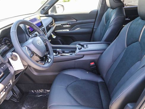New 2026 Toyota Grand Highlander AWD Hybrid image 19