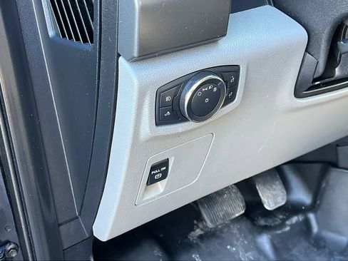 Used 2018 Ford F150 XLT image 19