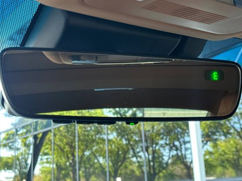 Used 2024 Lexus ES 300h w/ Premium Package image 37