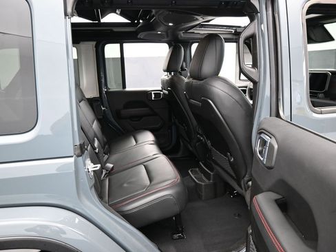 Used 2026 Jeep Wrangler Unlimited Rubicon w/ Xtreme 35 Tire Package image 32