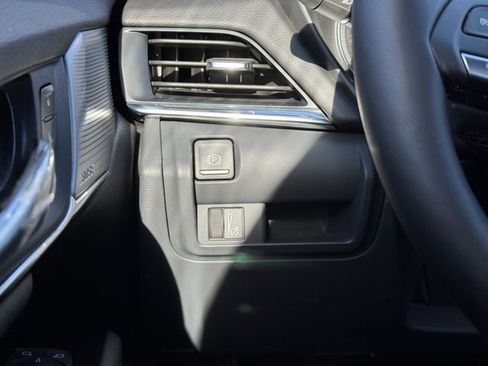 New 2026 Cadillac CT4 Luxury image 32