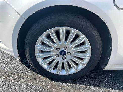 Used 2014 Ford Fusion Energi SE FWD image 30
