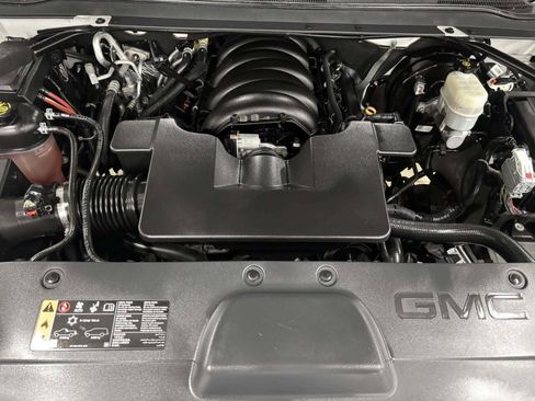 Used 2019 GMC Yukon XL SLT w/ Open Road Package RWD image 12