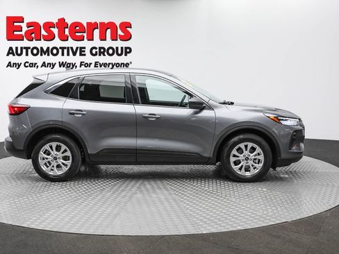 Used 2024 Ford Escape Active image 4