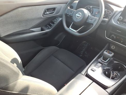 Used 2023 Nissan Rogue S FWD image 10