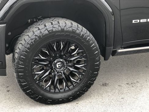 Used 2024 GMC Sierra 2500 Denali Ultimate image 2