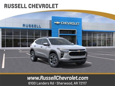 New 2025 Chevrolet Trax LT w/ Driver Confidence Package image 1