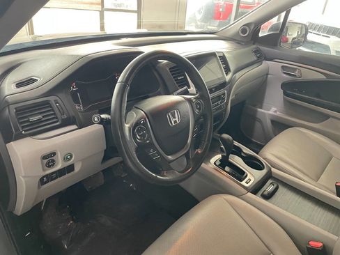 Used 2017 Honda Ridgeline RTL-T image 17