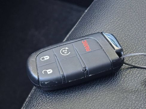 Used 2025 Jeep Compass Limited AWD/4WD image 20