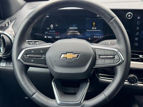 Used 2026 Chevrolet Equinox LT AWD/4WD image 13