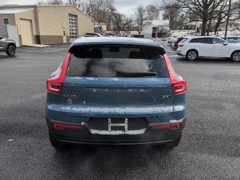 Used 2023 Volvo XC40 B5 Plus w/ Driver Assist Package image 8