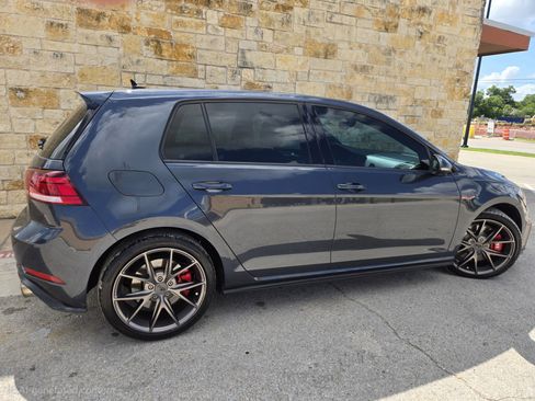 Used 2020 Volkswagen GTI SE FWD image 20
