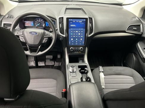 Certified 2024 Ford Edge SE w/ Cargo Accessory Package image 4