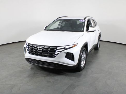 Used 2022 Hyundai Tucson SEL w/ Winter Package FWD image 2