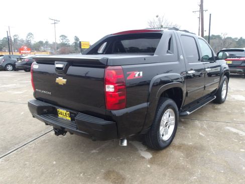 Used 2013 Chevrolet Avalanche LT w/ Suspension Package, Off-Road image 11
