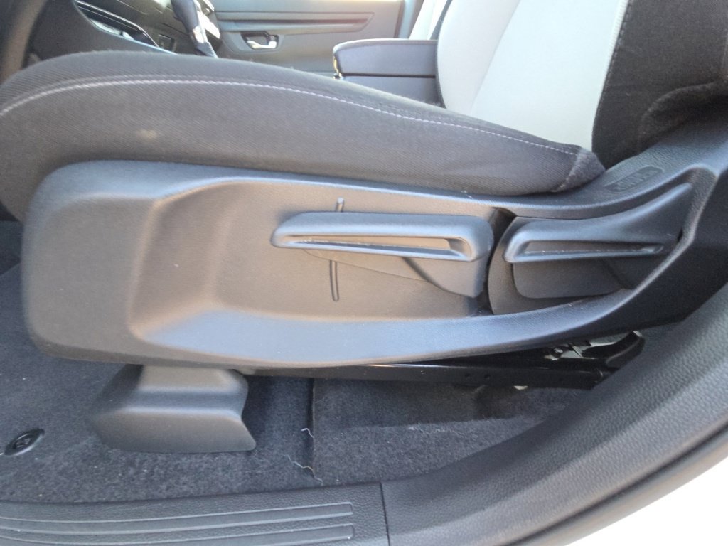 Used 2023 Honda CR-V LX image 26