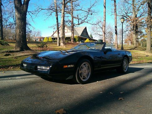 Used 1989 Chevrolet Corvette Convertible image 12