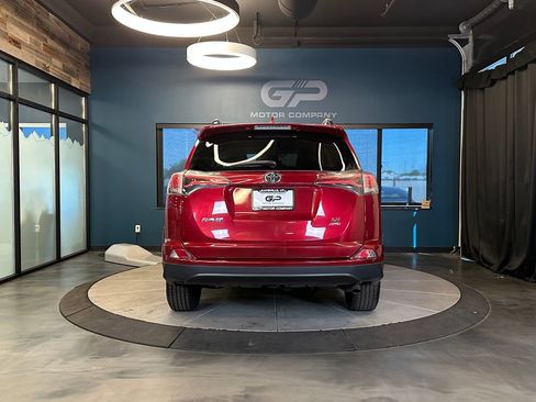 Used 2018 Toyota RAV4 LE w/ All Weather Liner Package AWD/4WD image 4