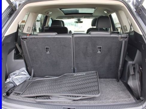 Used 2023 Volkswagen Atlas SEL R-Line image 11