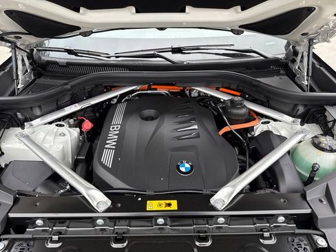 New 2026 BMW X5 xDrive50e image 28