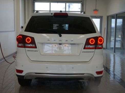 Used 2020 Dodge Journey Crossroad image 3