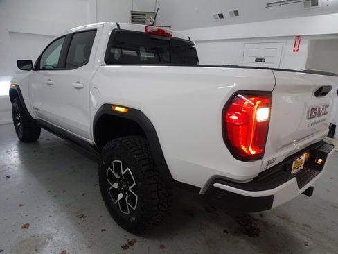 Certified 2024 GMC Canyon AT4X image 17