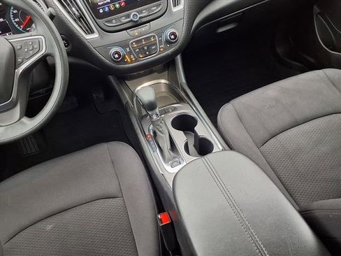 Used 2022 Chevrolet Malibu LT image 10