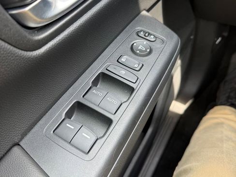 Used 2025 Honda CR-V EX image 22