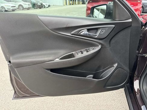 Used 2021 Chevrolet Malibu LS FWD image 19