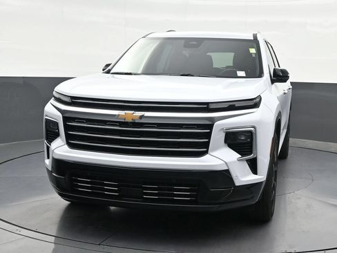 Used 2026 Chevrolet Traverse High Country FWD image 9
