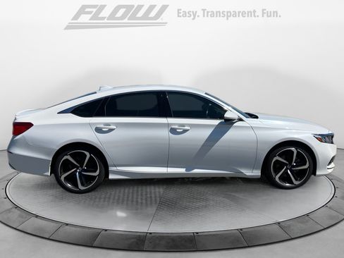 Used 2018 Honda Accord Sport image 10