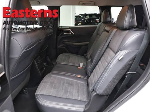 Used 2024 Mitsubishi Outlander SE AWD/4WD image 21