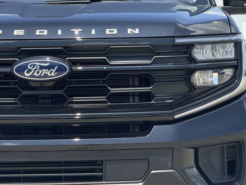 Used 2025 Ford Expedition Active AWD/4WD image 8