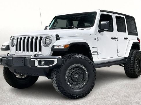 Used 2023 Jeep Wrangler Sahara w/ Cold Weather Group image 14