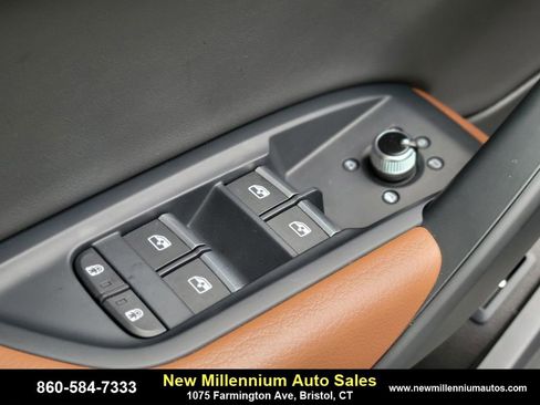 Used 2025 Audi Q5 2.0T Premium w/ Convenience Plus Package image 15