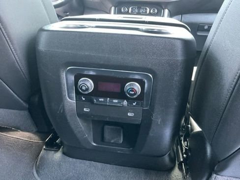 Used 2024 Chevrolet Tahoe Premier AWD/4WD image 27