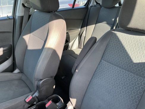 Used 2020 Chevrolet Trax LS image 18