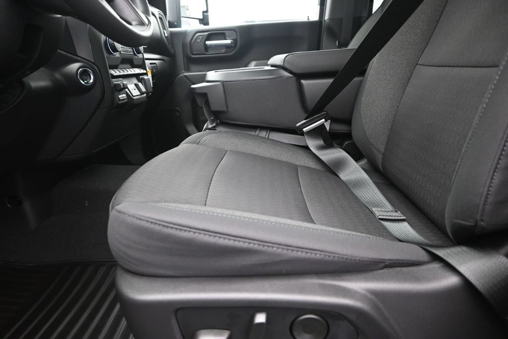 New 2026 Chevrolet Silverado 2500 Custom w/ Custom Value Package AWD/4WD image 13